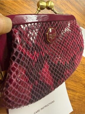 WOW POSHMARK - Authentic Coach Coin Purse Bag